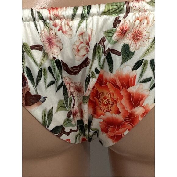 New. HOT AS HELL floral bikini bottom. NSRP $98. Small - Picture 7 of 8